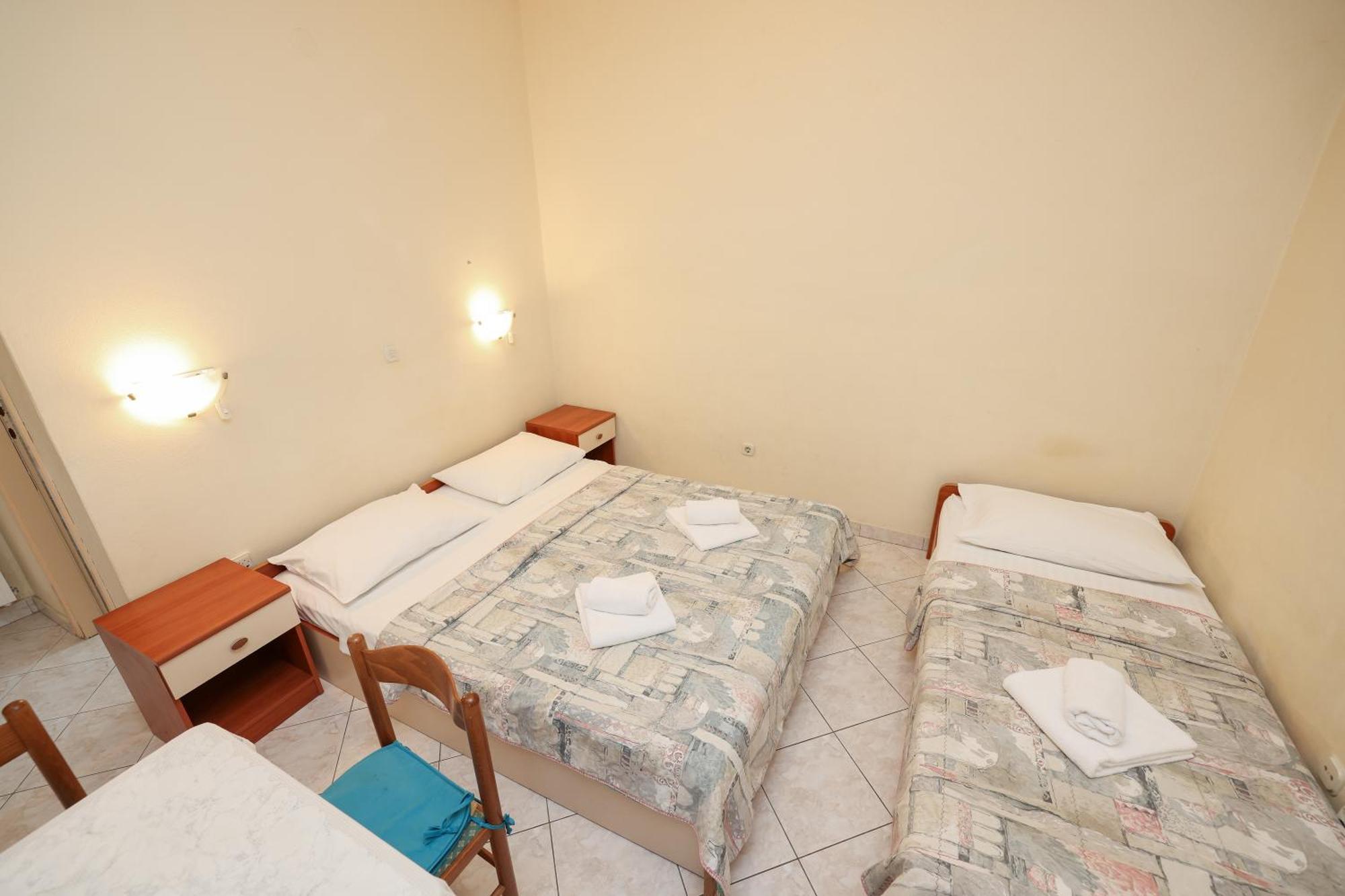 Beachfront Apartments Jermen Sukosan Bagian luar foto